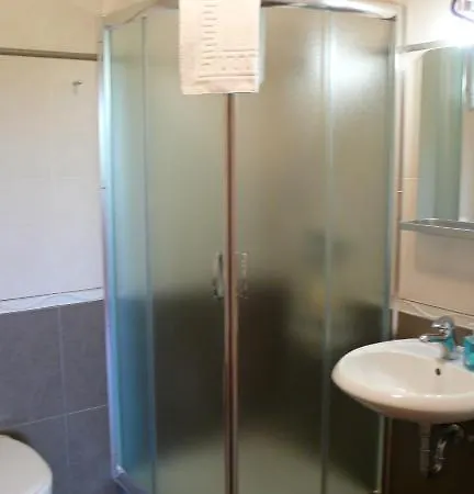 Annadora Guest house Brsec