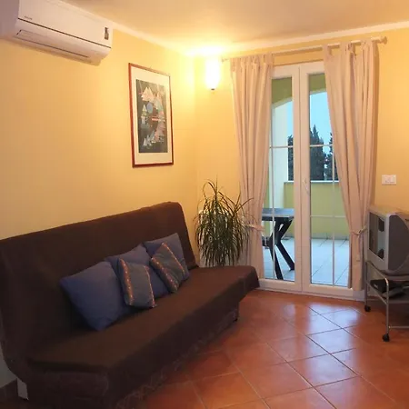 Annadora Guest house Brsec